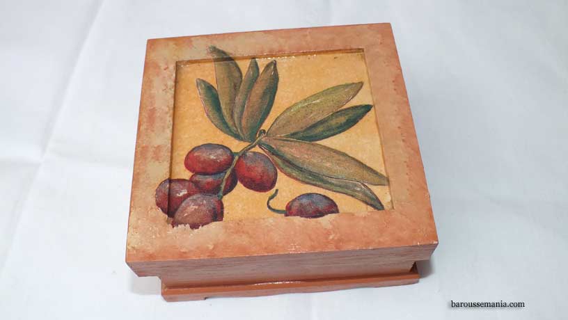 Box cabinet olive BRC01W